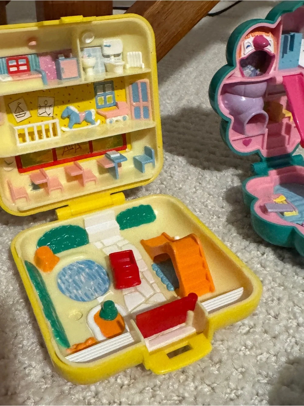 Lot of six Vintage Collectible Polly Pocket